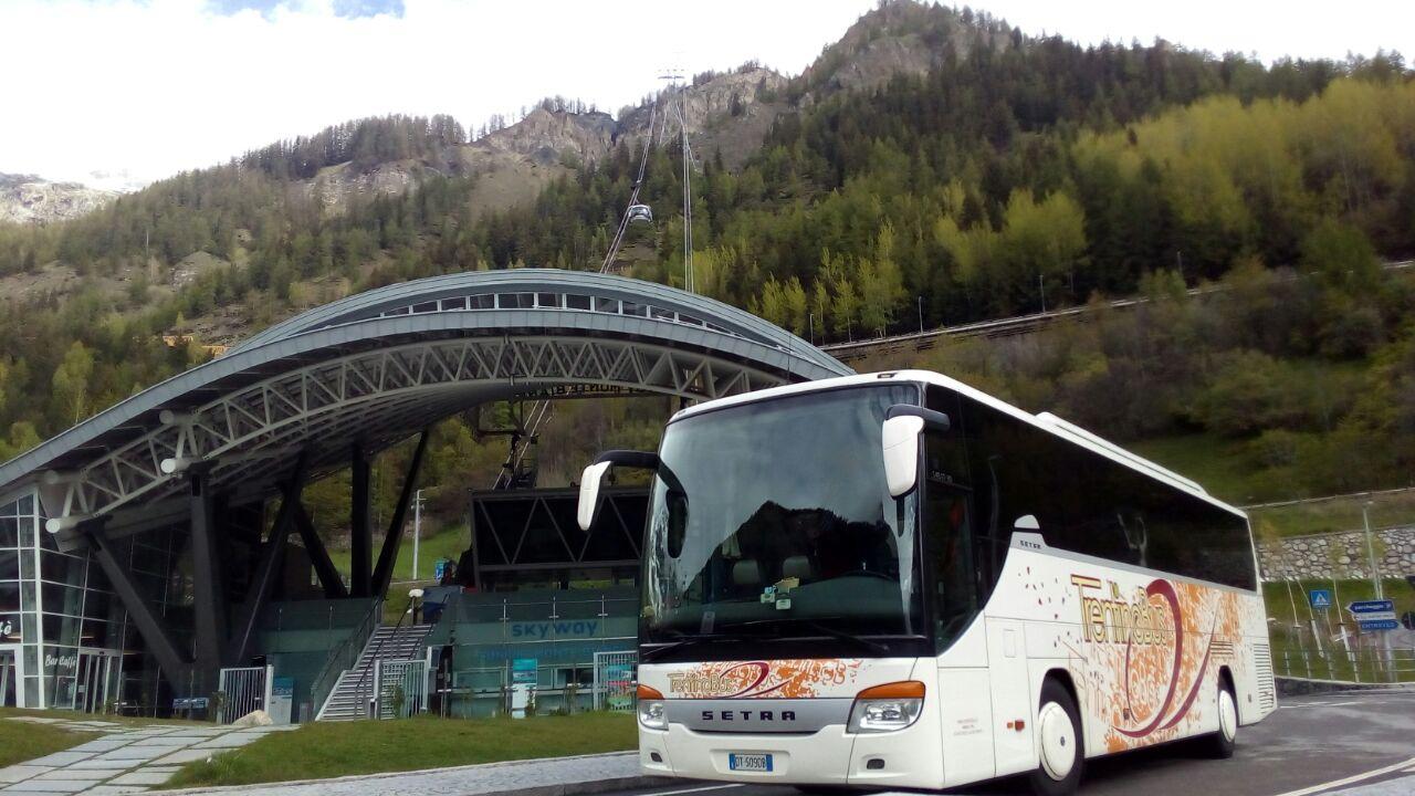 SETRA 415 GT HD - ENTREVES  3