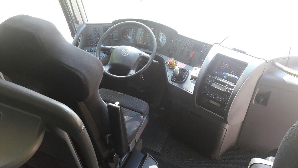 Setra S 411 HD interno 1